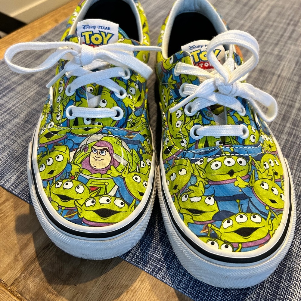 Vans x Disney Pixar Toy Story Alien Glow In The Dark Sneakers Women's 7.5/Men 6